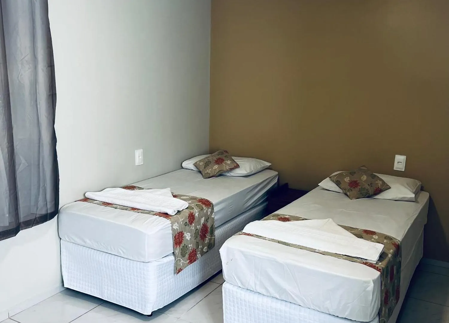 Iracema Mar Hotel contacts
